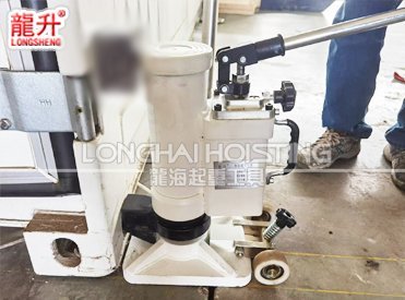 集裝箱千斤頂操作案例(一) 集裝箱千斤頂操作案例(一)